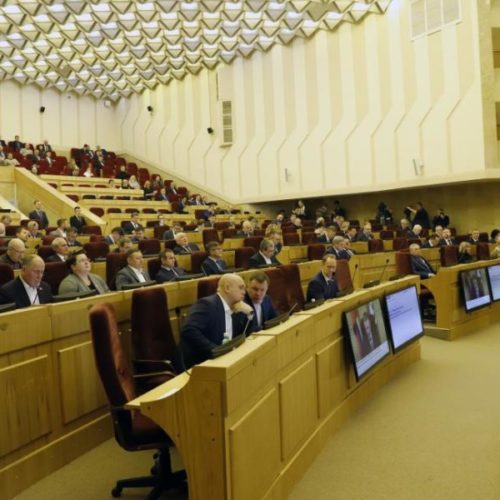 Роман Яковлев рассказал какой законопроект внесет в региональный парламент в сентябре