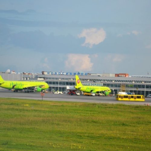 Самолет до Сочи вынужденно приземлился в Новосибирске