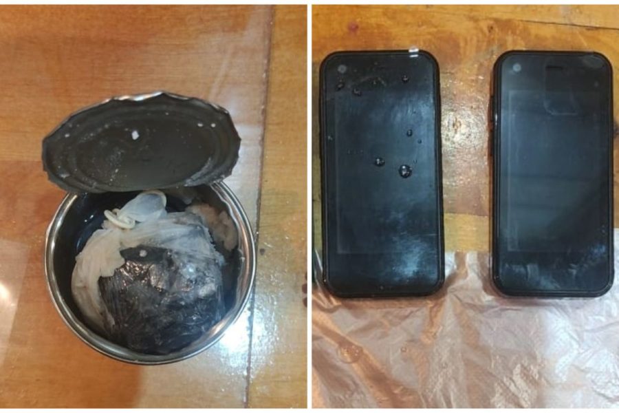 Тушенку с мобильными телефонами нашли в Новосибирской области