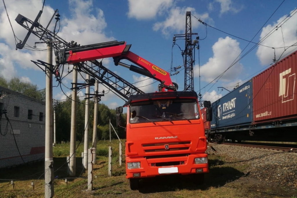 Прокуратура организовала проверку по факту падения крана под Новосибирском