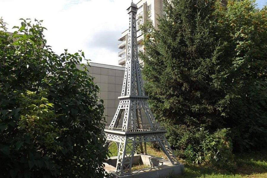 Восемь Эйфелевых башен обнаружили в Новосибирской области