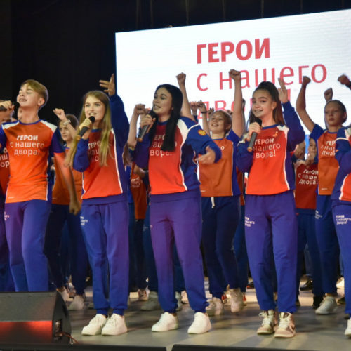 Талантливые дети уехали из Новосибирска на Поезде героев