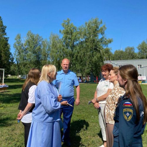 Десант проверяющих высадился в детском лагере под Новосибирском