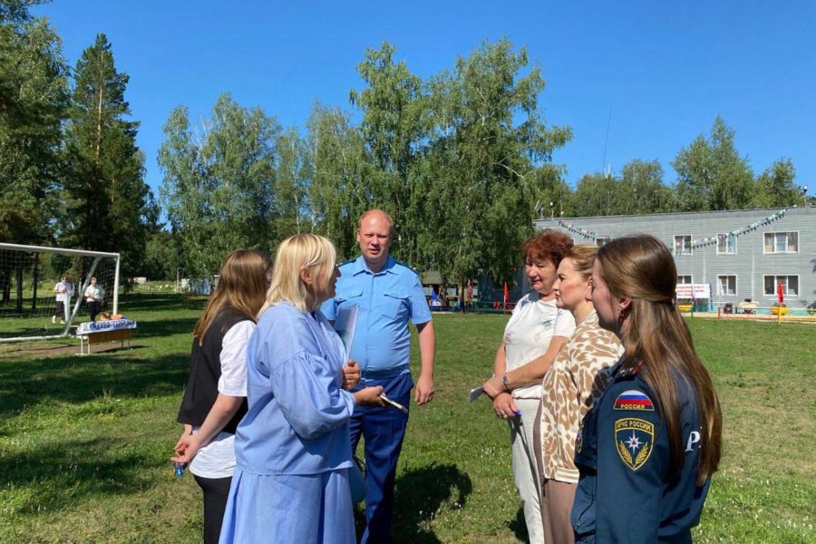 Десант проверяющих высадился в детском лагере под Новосибирском
