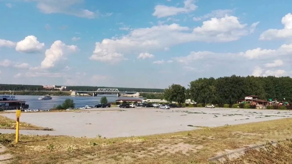 Бизнесмен Илющенко узаконил в Росреестре право на причал и набережную в Бердске