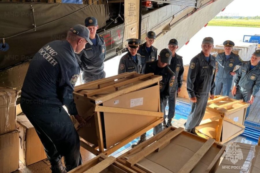 Новосибирские спасатели отправили в Приморье 97 тепловых пушек