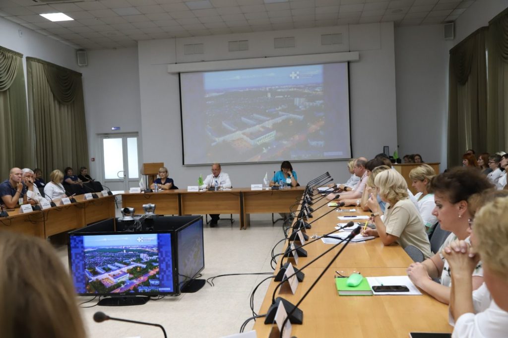 В областной больнице Новосибирска заявили о нехватке кадров