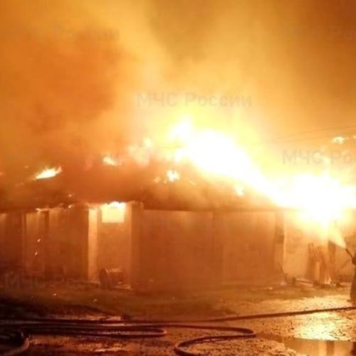 Гроза уничтожила два дома и один склад в Новосибирской области