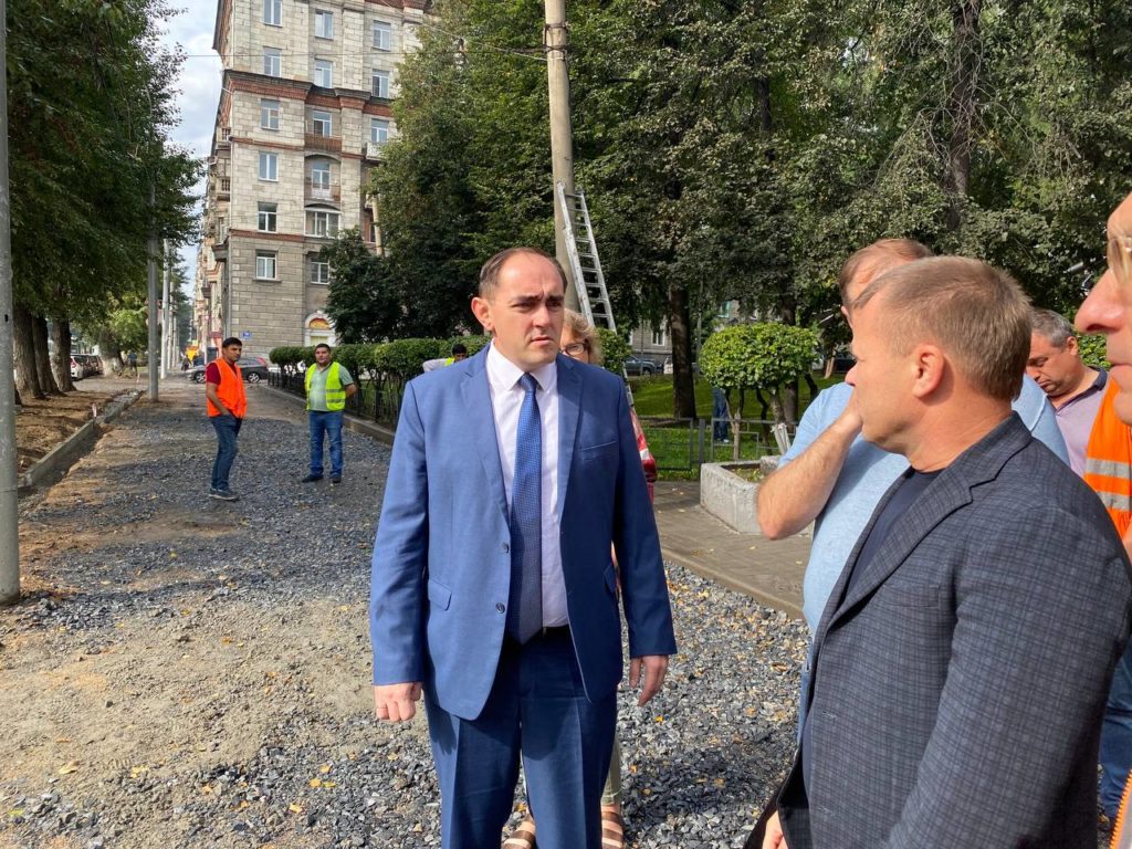 По поручению губернатора начался ремонт участка проспекта Дзержинского