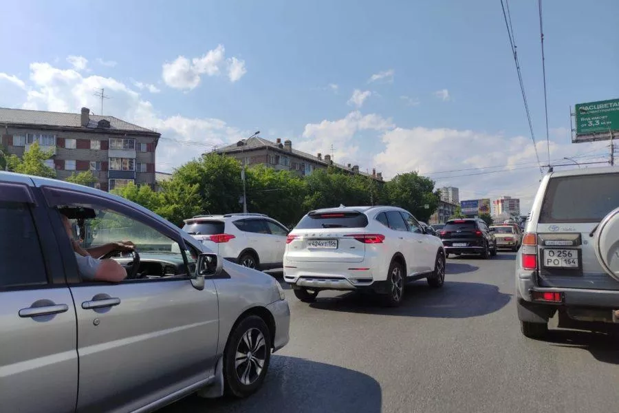 Движение автотранспорта на пл. Труда в Новосибирске изменится с 14 августа