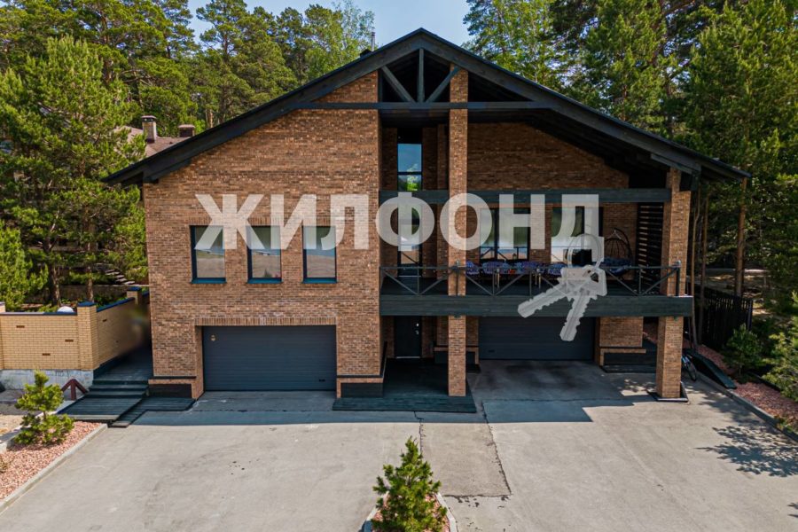 Роскошный дом за 99 миллионов рублей выставили на продажу в Новосибирске