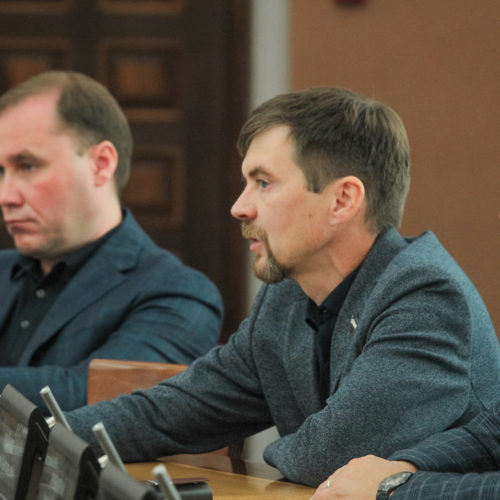 В Новосибирске инициируют отстранение депутата горсовета Ростислава Антонова
