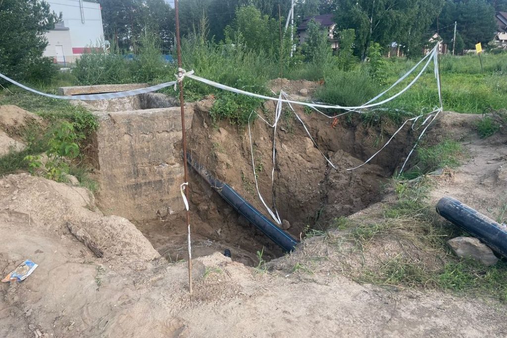 Названа официальная причина смерти 9-летнего мальчика, погибшего в коллекторе поселка Кудряшовский