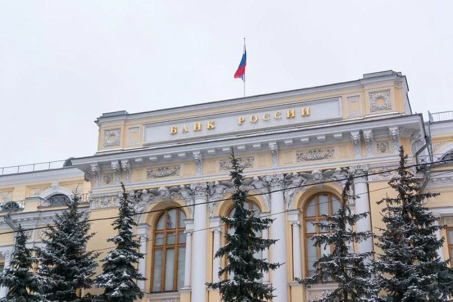 Банк России повысил ключевую ставку до 13%