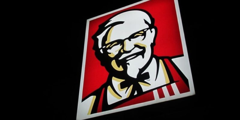 Один из крупнейших франчайзи KFC отказывается от ребрендинга в России