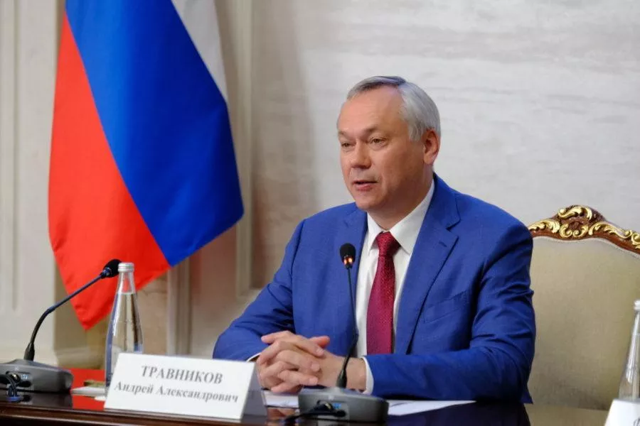 Андрей Травников прокомментировал отсутствие выпечки на избирательных участках