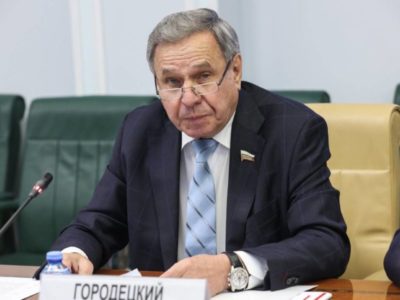 Сенатор от Новосибирской области Владимир Городецкий сохранил место в Совете федерации