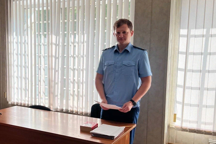 В Новосибирске водителя, наехавшего на ногу полицейскому, отправили в СИЗО