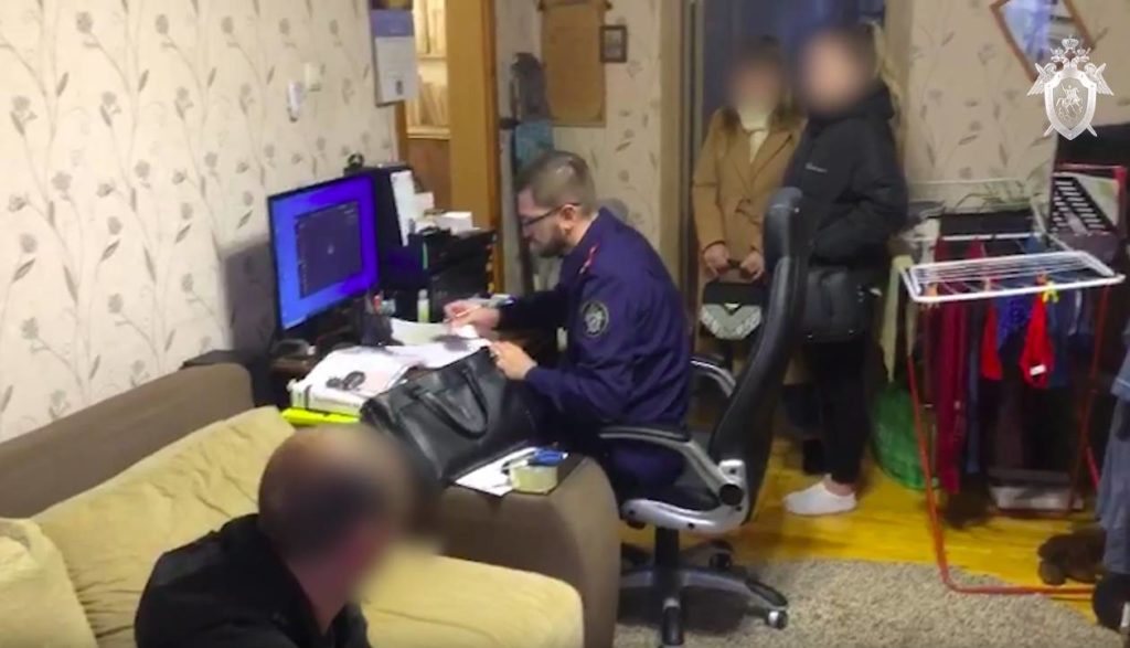 На Алтае задержали преступную группу за махинации с медицинскими страховками