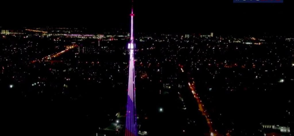 На телебашне в Новосибирске установили неоновую подсветку