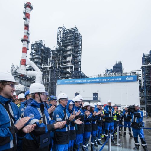 В Омске «Газпром нефть» запустила экологичный комплекс для производства бензина