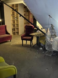Администрация Искитима не выдавала разрешение на открытие кафе, где обрушился потолок