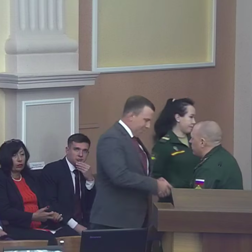 «Служу России!»: депутаты горсовета Новосибирска получили награды за помощь в СВО