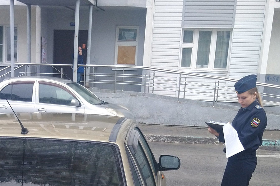 В Новосибирске женщина погасила долг по налогам после ареста квартиры