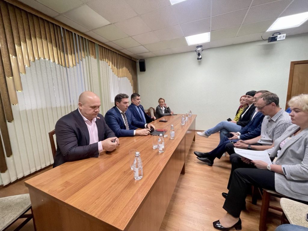 Сотрудники новосибирской скорой оценят новую систему оплаты труда