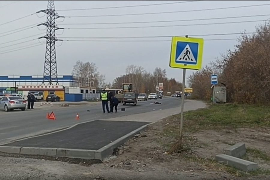 Женщина погибла под колесами «Нивы» в Новосибирске