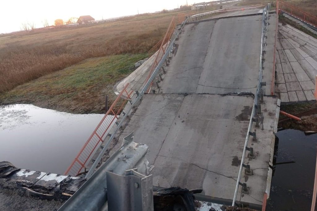 СК проводит проверку из-за обрушения моста под Новосибирском