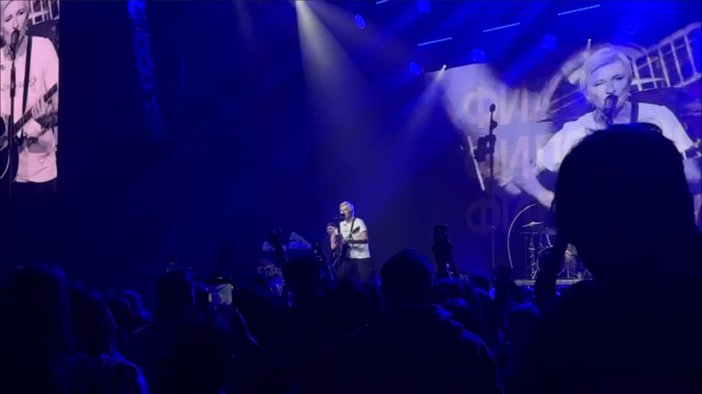 Концерт Дианы Арбениной состоялся в Новосибирске с полным аншлагом