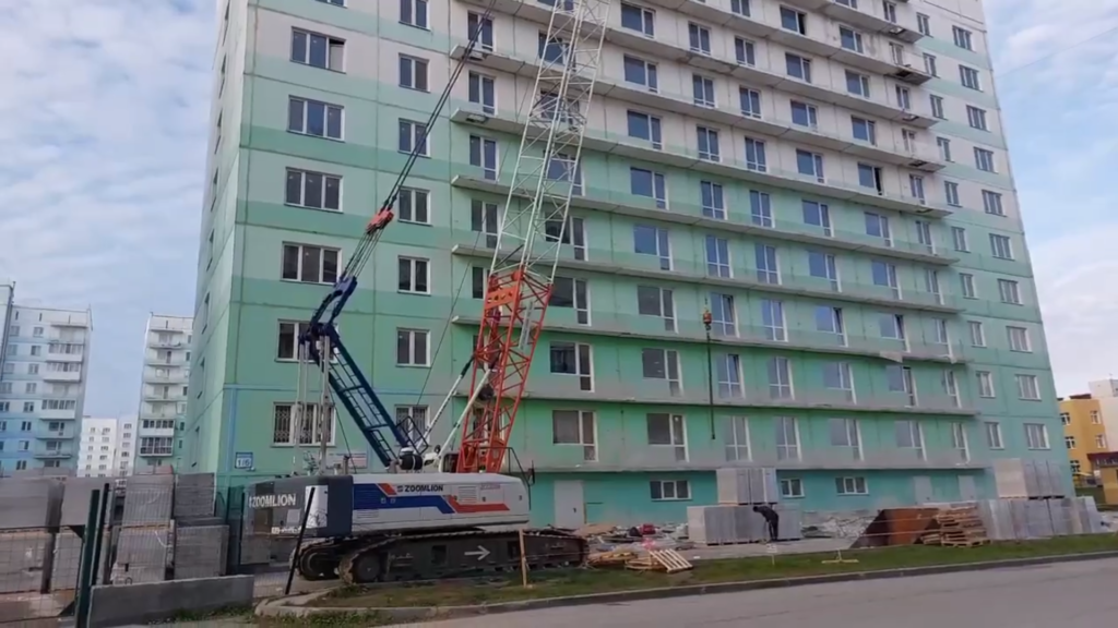Дискус не торопится сдавать дома в микрорайоне «Просторный» в Новосибирске