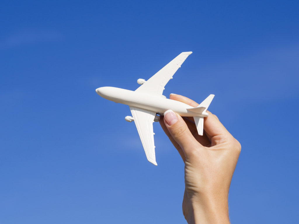 Пьяного пассажира рейса Новосибирск-Владивосток сняли с самолета за дебош