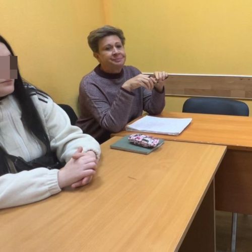 Суд простил мать двоих детей, погибших на пожаре в Новосибирске