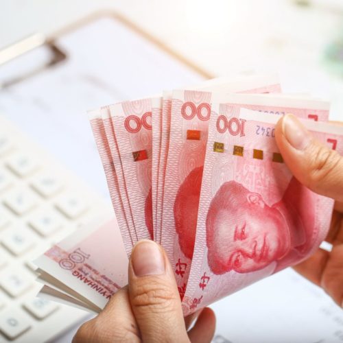 ВТБ нарастил портфель депозитов в юанях на 90%