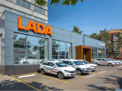 Минпромторг опубликовал список автомобилей для использования госслужащими