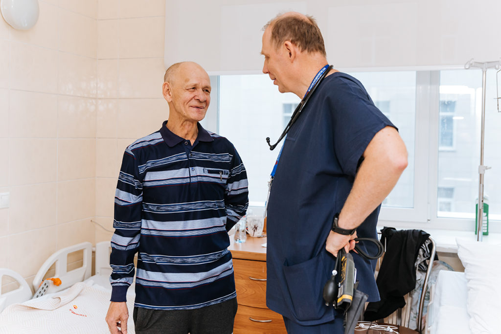 Пациента с донорским сердцем вылечили от рака в Центре Мешалкина в Новосибирске