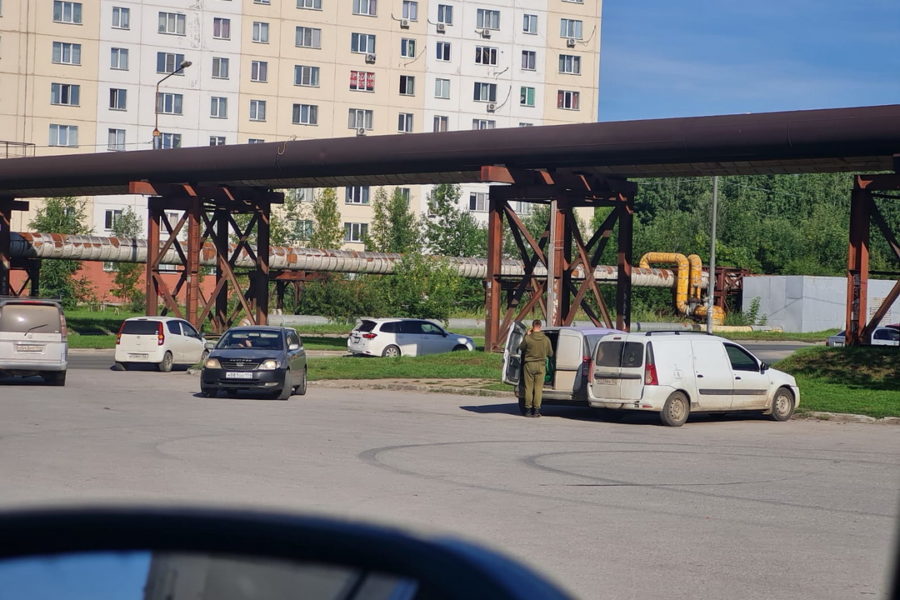 Владелец автозаправки на улице Снежиной в Новосибирске попал под уголовное дело