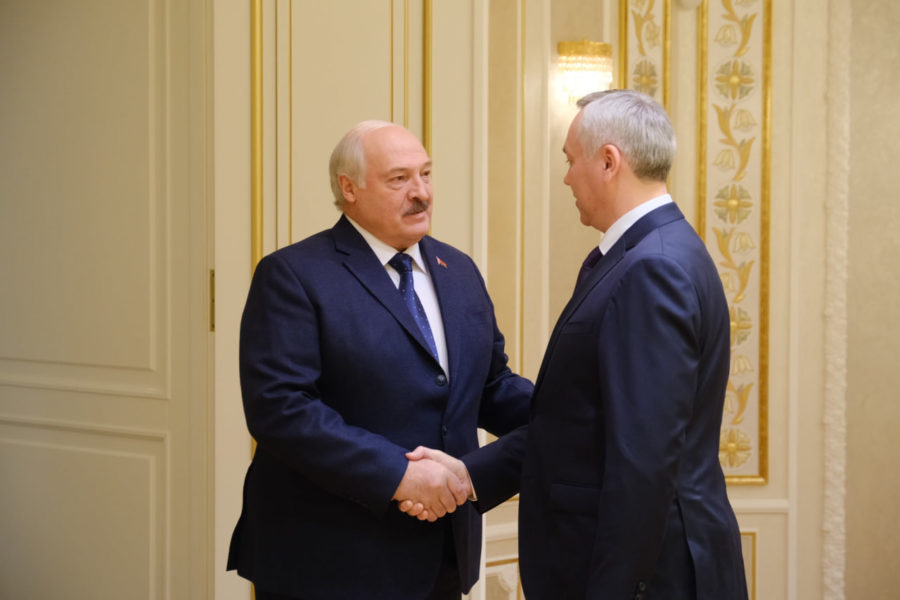 Александр Лукашенко предложил Андрею Травникову совместно развивать беспилотное авиастроение