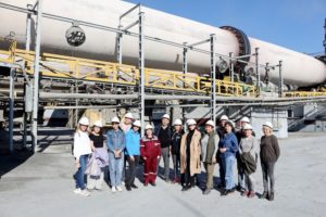Пресс-тур лауреатов «Сибирь.ПРО» продолжился посещением одного из ведущих предприятий цементной отрасли Сибири