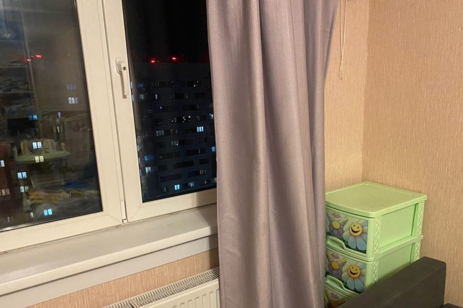 Ребенок чудом выжил, упав с 18 этажа в Новосибирске