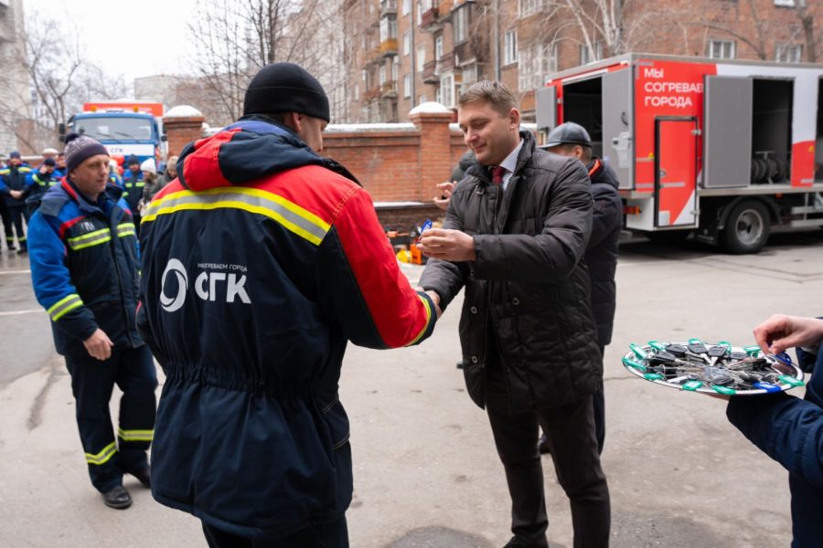 13 мастерских для работ на авариях на теплосетях получил Новосибирск