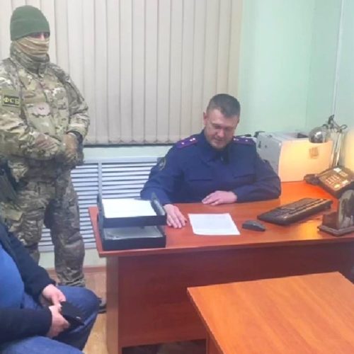ФСБ и СК задержали преступную группу, которая наводнила Новосибирск мигрантами