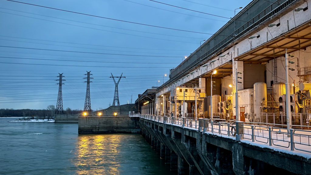 ГЭС увеличивает сброс воды в Новосибирске