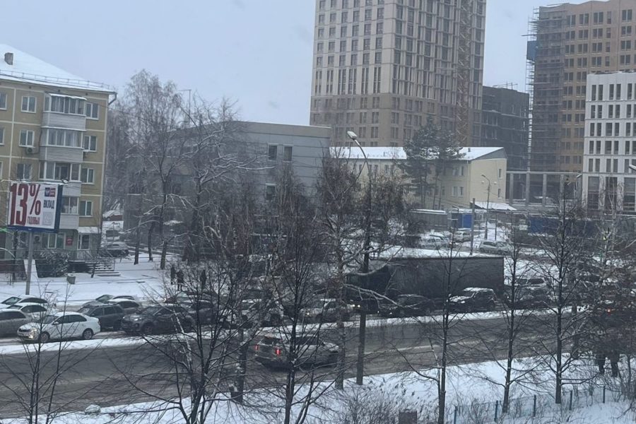 Снегопад спровоцировал пробки на дорогах Новосибирска