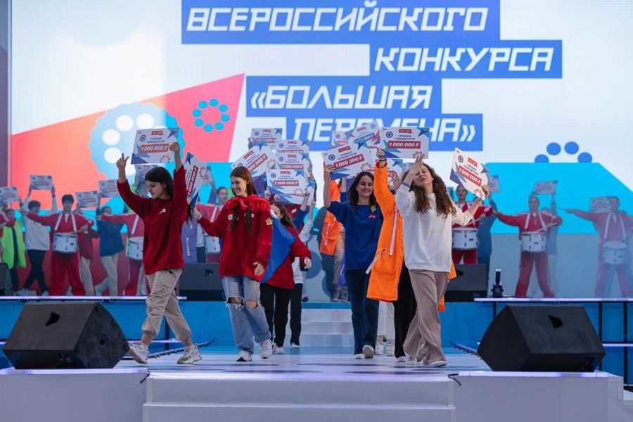 В конкурсе «Большая перемена» победителями стали 5 школьников из Новосибирской области