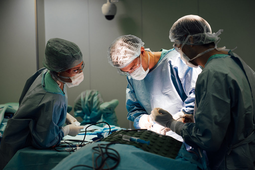 От боли в лице избавили пациента со склерозом врачи Мешалкина в Новосибирске