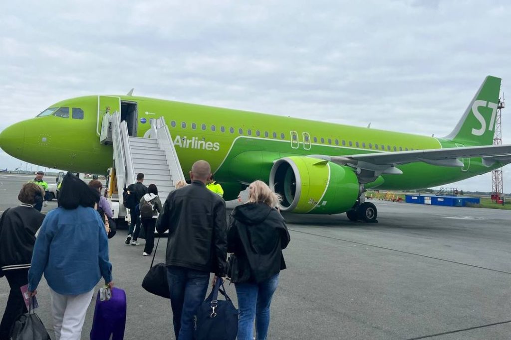 Черные списки пассажиров хотят объединить известные авиакомпании России