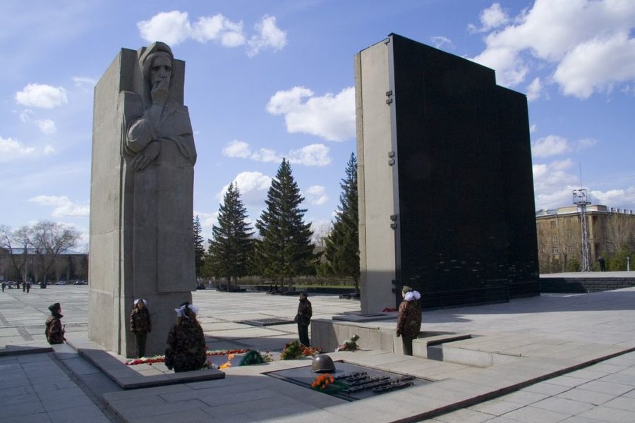 Житель Тывы осквернил символ воинской славы России в Новосибирске